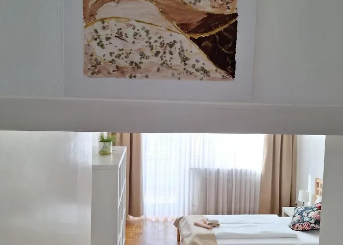 Brightcenterapartment *